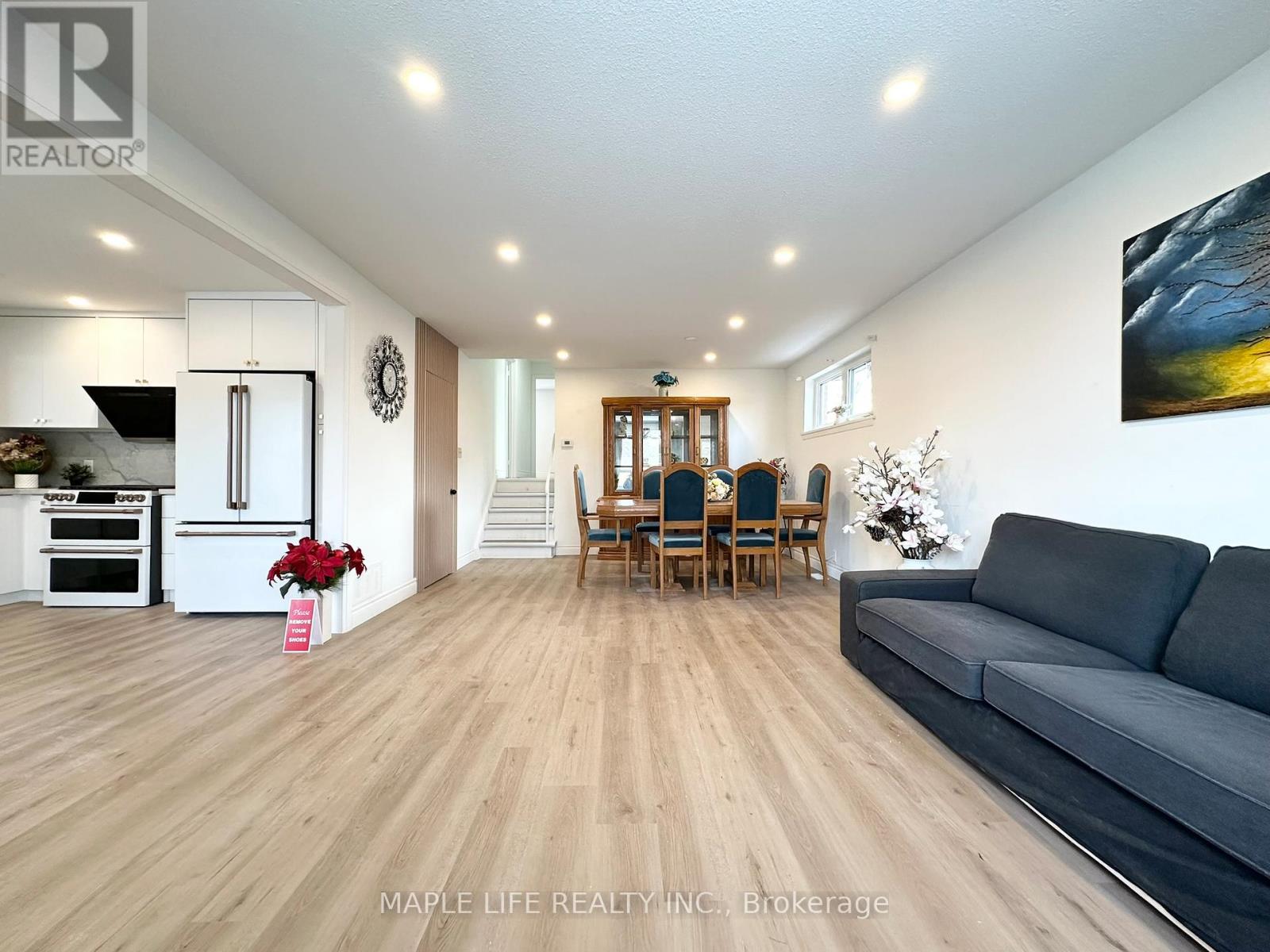 Main - 15 Nymark Avenue, Toronto, Ontario  M2J 2G8 - Photo 6 - C12607494