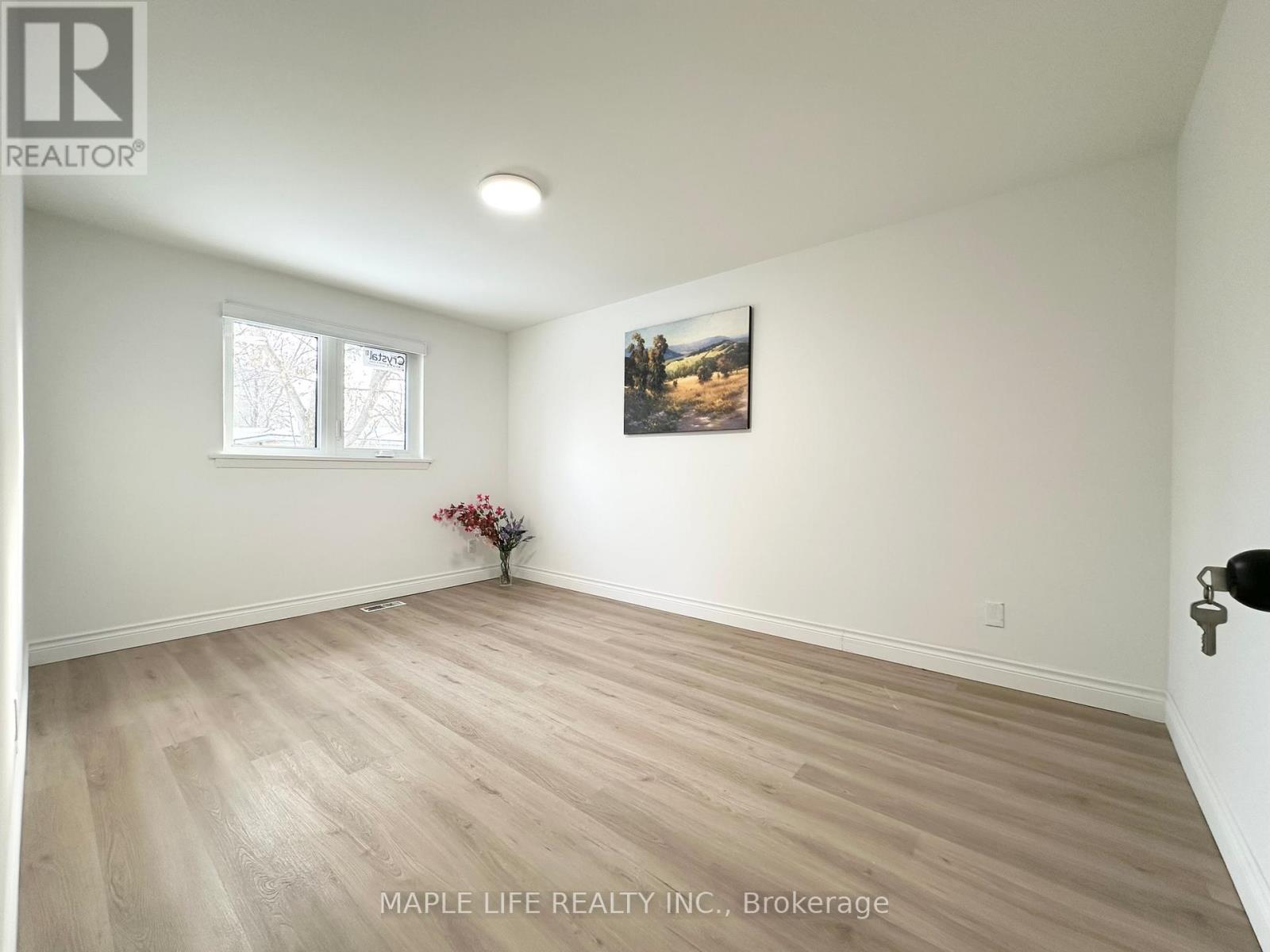 Main - 15 Nymark Avenue, Toronto, Ontario  M2J 2G8 - Photo 9 - C12607494