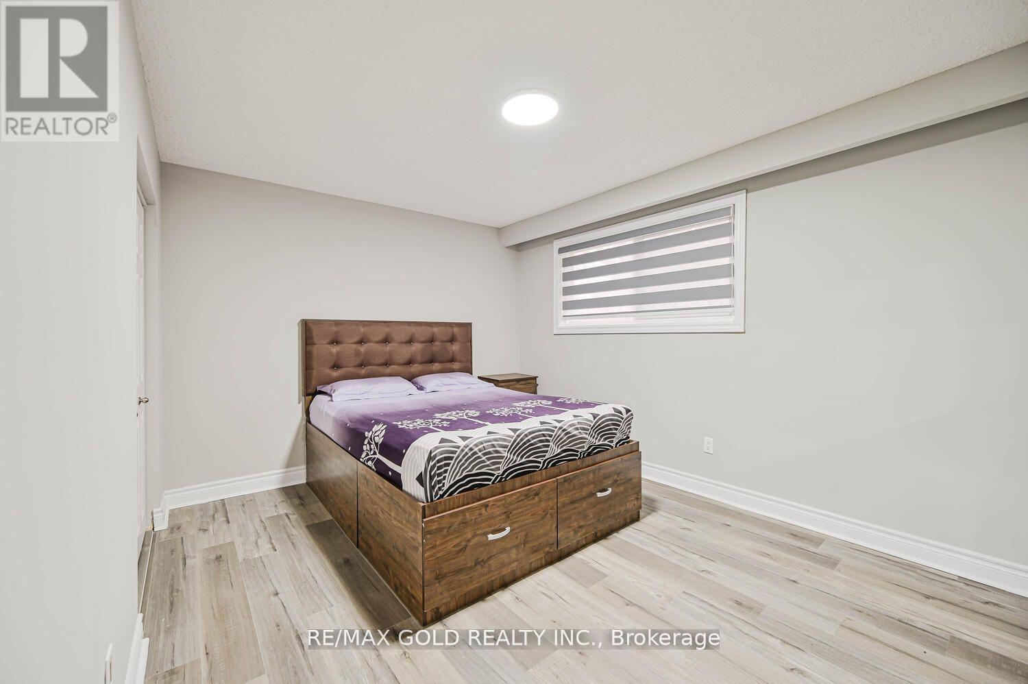 3724 Darla Drive, Mississauga, Ontario  L4T 2C9 - Photo 17 - W12607496