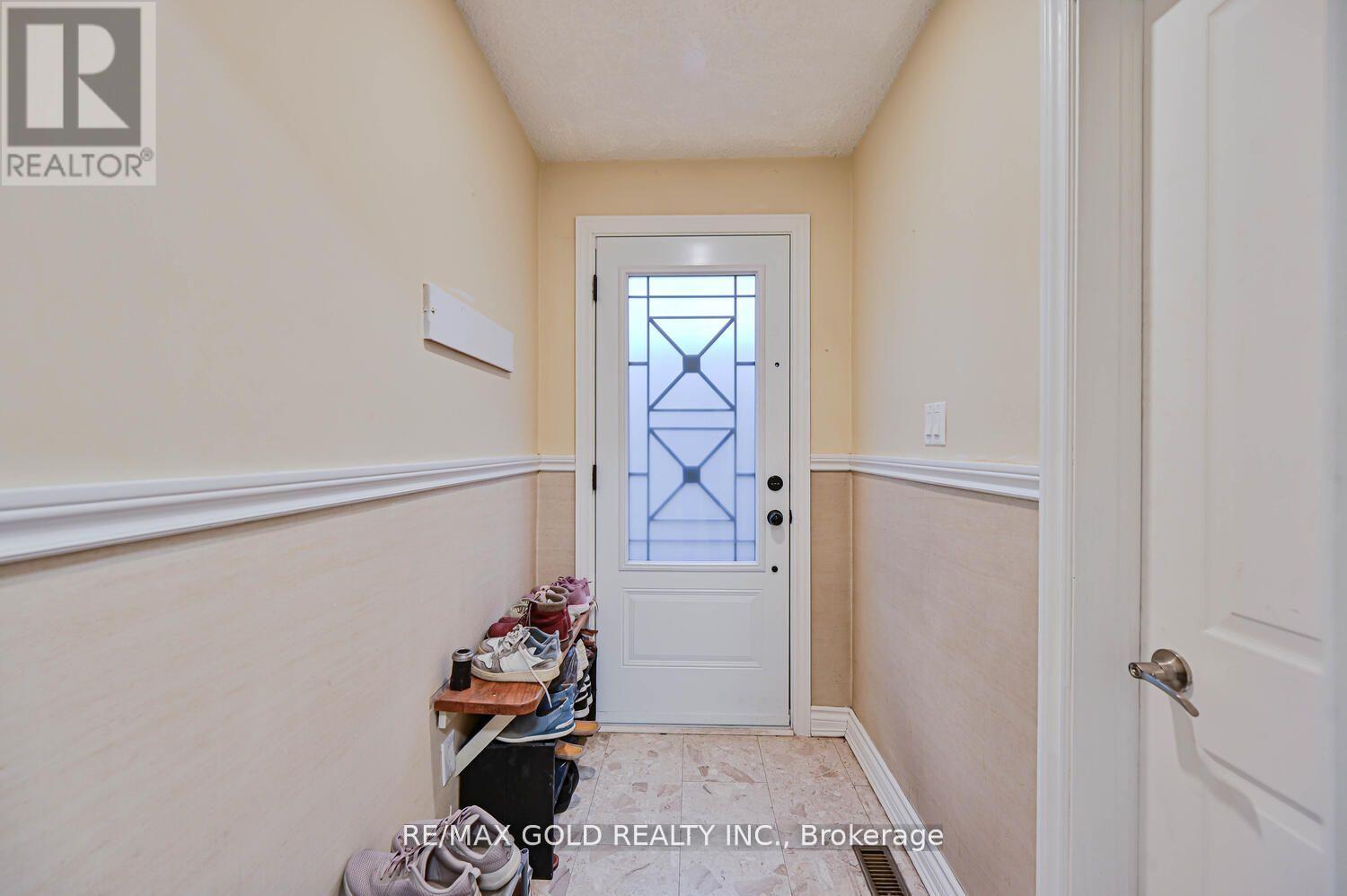 3724 Darla Drive, Mississauga, Ontario  L4T 2C9 - Photo 24 - W12607496