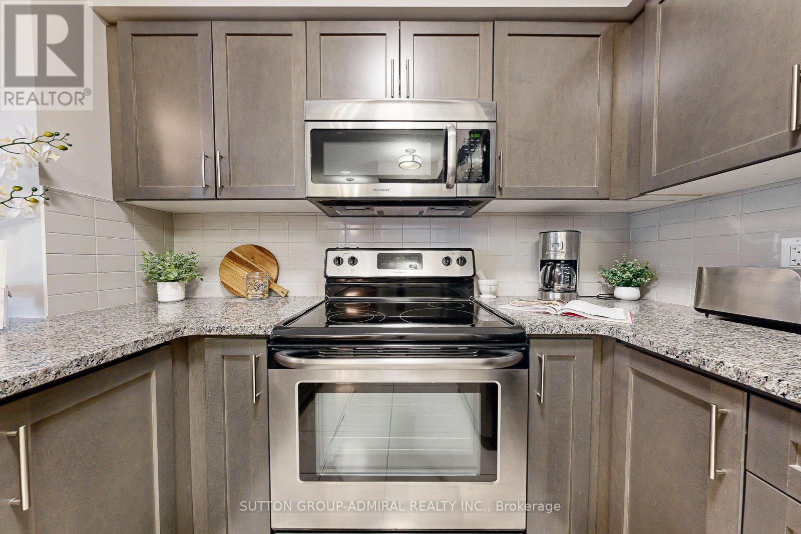 1016 - 9255 Jane Street, Vaughan, Ontario  L6A 0K1 - Photo 28 - N12526210