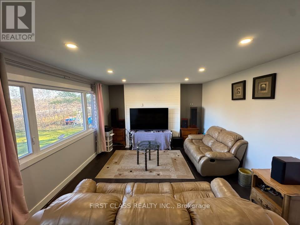 Main Unit - 2317 Old Norwood Road, Otonabee-South Monaghan, Ontario  K9J 0G6 - Photo 2 - X12607474