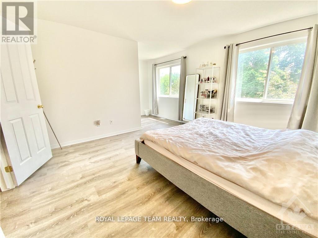 64 Tobermory Crescent, Ottawa, Ontario  K2K 3M4 - Photo 15 - X12607498