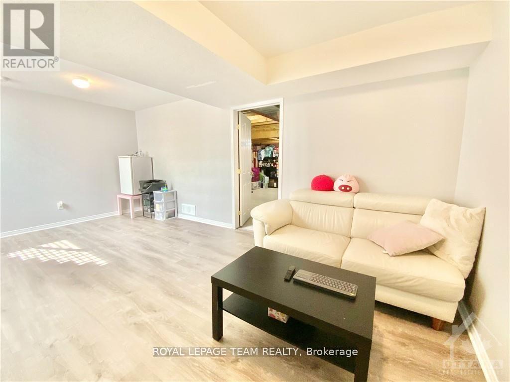 64 Tobermory Crescent, Ottawa, Ontario  K2K 3M4 - Photo 24 - X12607498