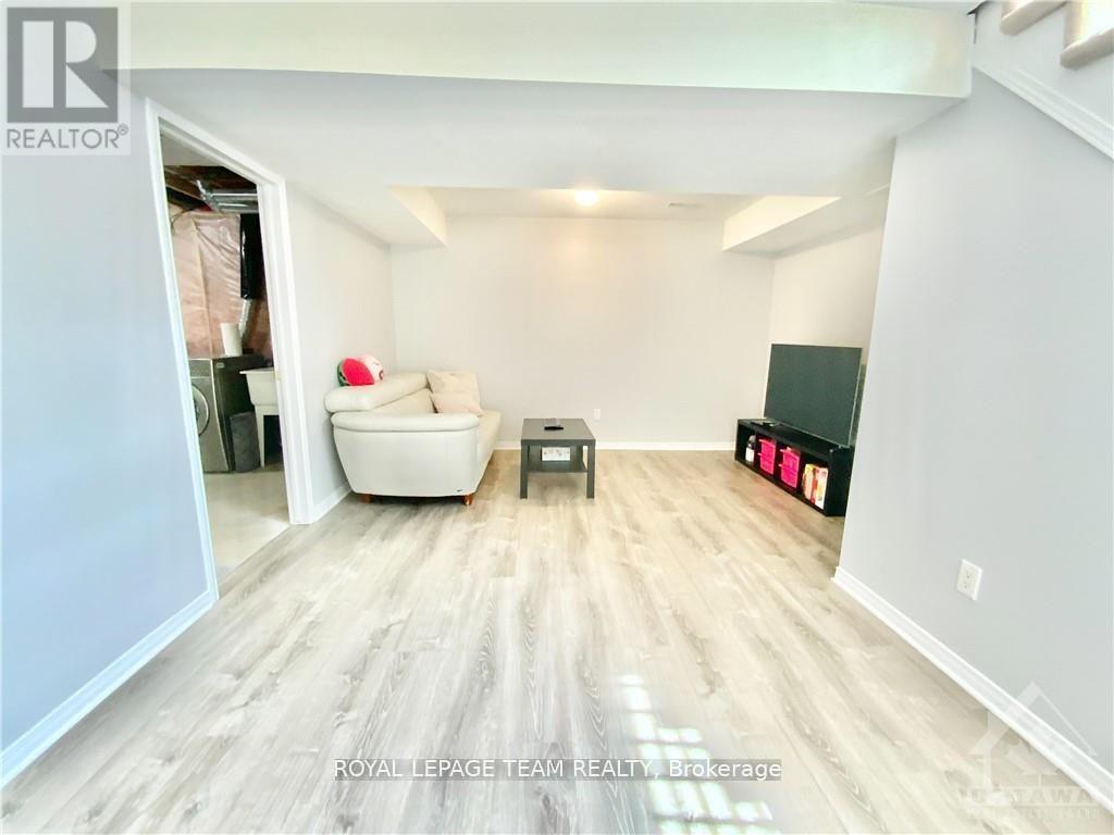 64 Tobermory Crescent, Ottawa, Ontario  K2K 3M4 - Photo 25 - X12607498