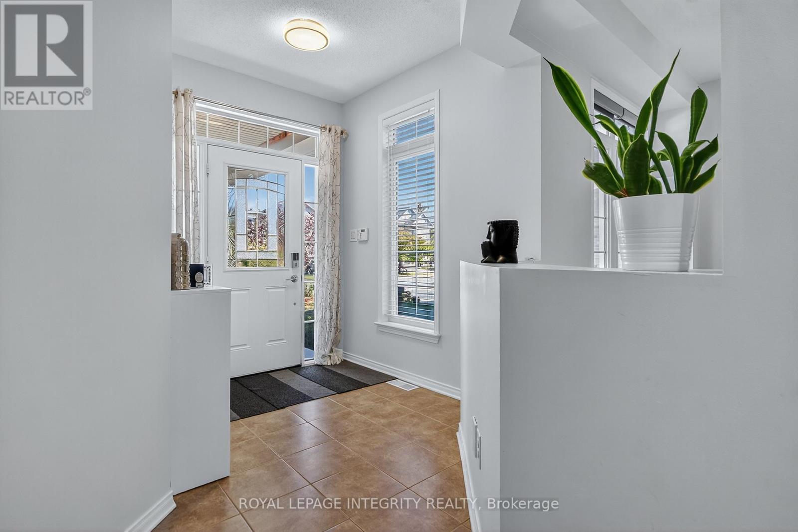 347 Tucana Way, Ottawa, Ontario  K2J 0Z8 - Photo 2 - X12607500