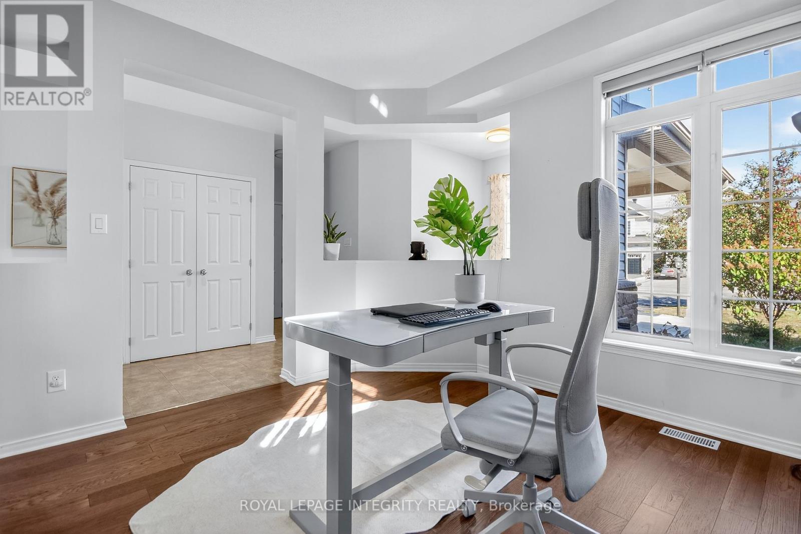 347 Tucana Way, Ottawa, Ontario  K2J 0Z8 - Photo 5 - X12607500