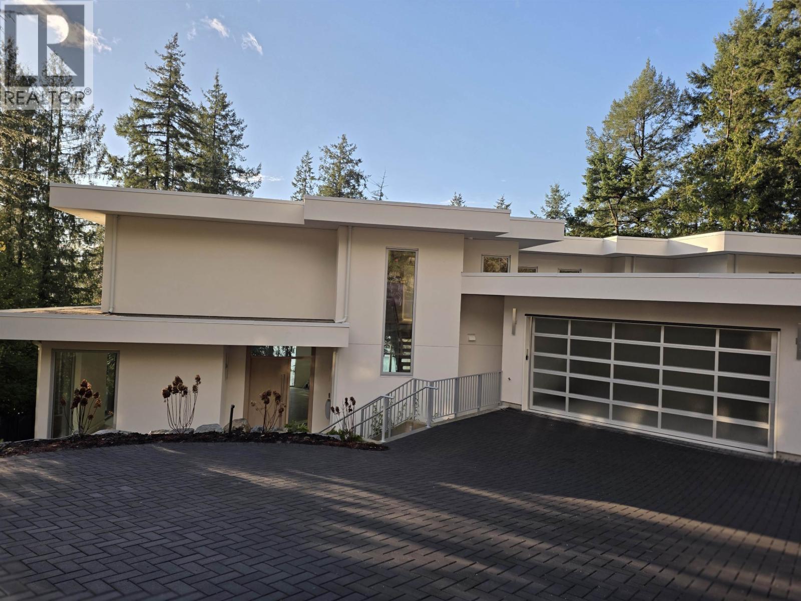 4437 PICCADILLY NORTH, West Vancouver, British Columbia