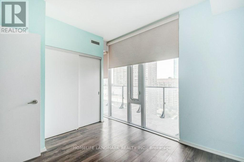 2207 - 75 St Nicholas Street, Toronto, Ontario  M4Y 0A5 - Photo 2 - C12607526