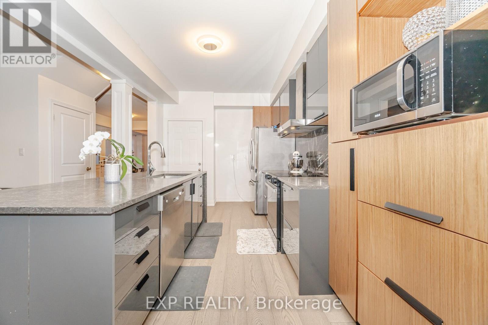 70 Hopewell Street, Vaughan, Ontario  L4H 3Y2 - Photo 12 - N12593492