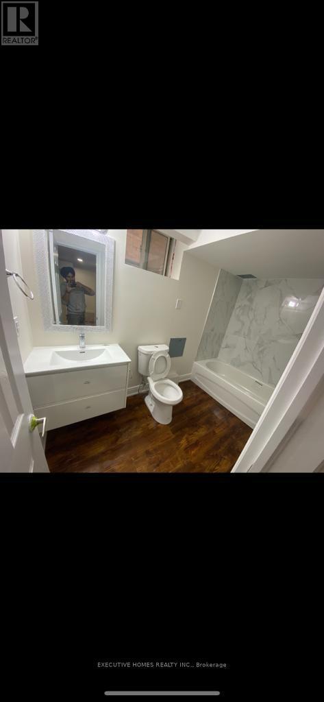 52 Hopper Lane, Newmarket, Ontario  L3X 3J6 - Photo 6 - N12607508