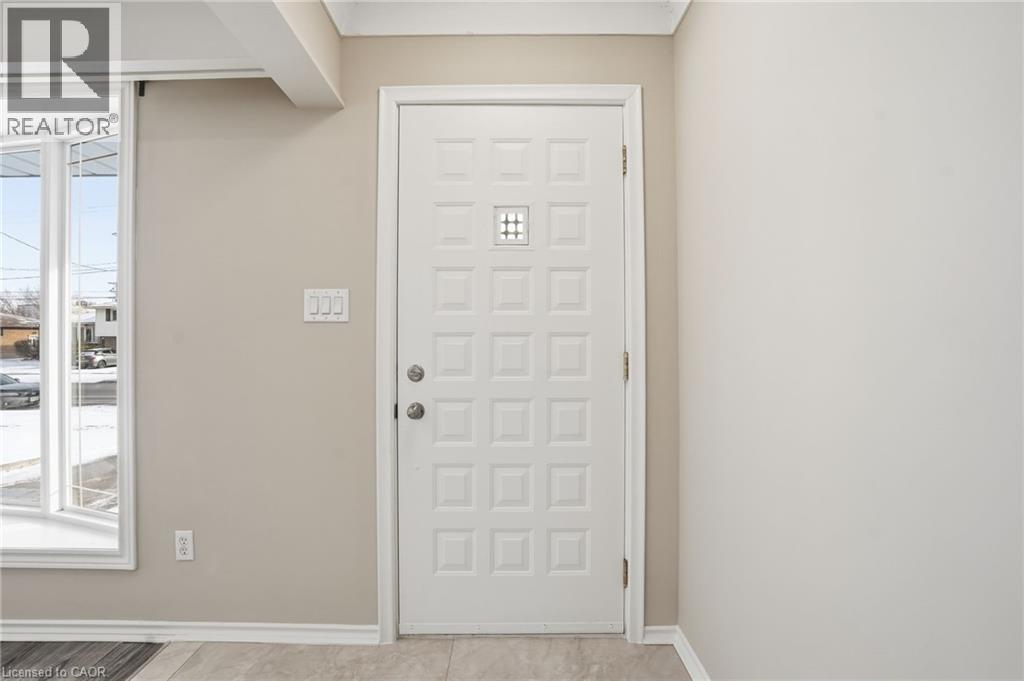 93 Wellington Street, Welland, Ontario  L3B 1B2 - Photo 3 - 40792172