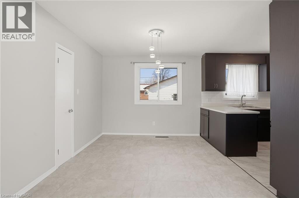 93 Wellington Street, Welland, Ontario  L3B 1B2 - Photo 9 - 40792172