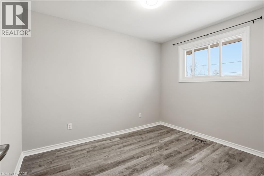 93 Wellington Street, Welland, Ontario  L3B 1B2 - Photo 15 - 40792172