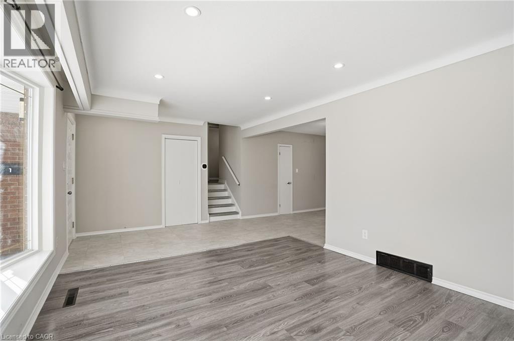 93 Wellington Street, Welland, Ontario  L3B 1B2 - Photo 6 - 40792172