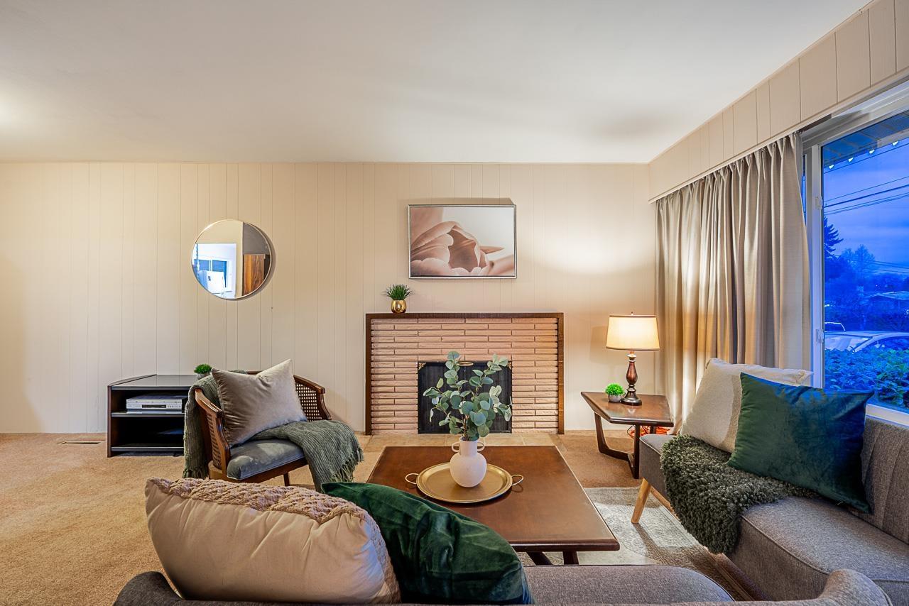 11055 Oriole Drive, Surrey, British Columbia  V3R 5A7 - Photo 4 - R3072419