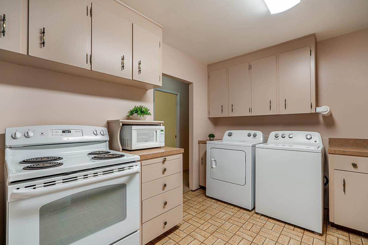 11055 Oriole Drive, Surrey, British Columbia  V3R 5A7 - Photo 10 - R3072419