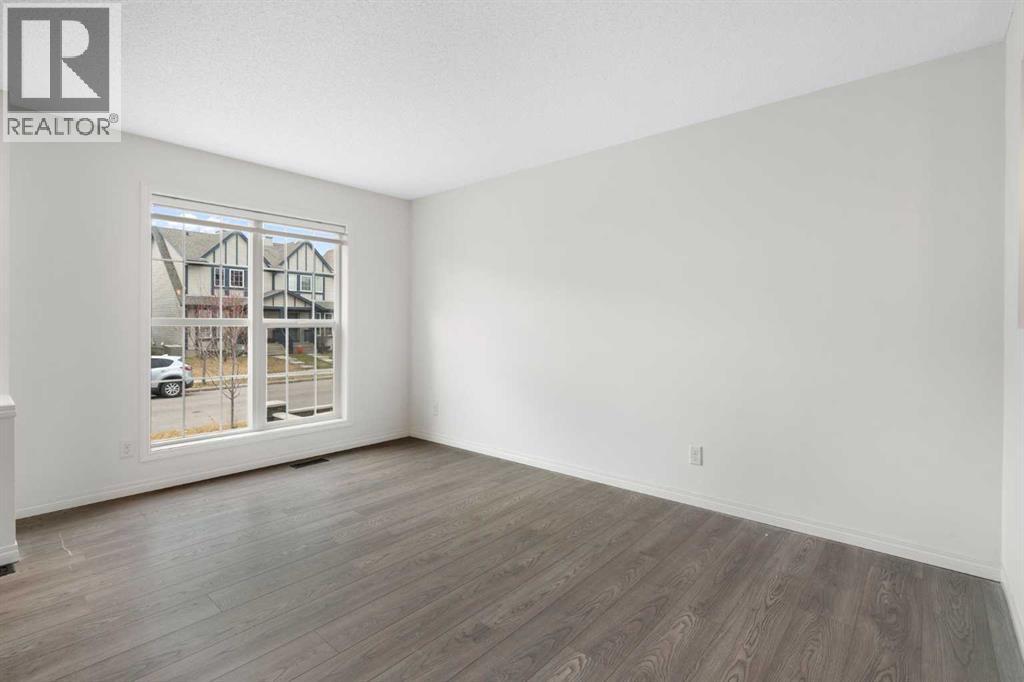 211 Elgin Meadows Gardens Se, Calgary, Alberta T2Z 0M3 - Photo 3 - A2268888