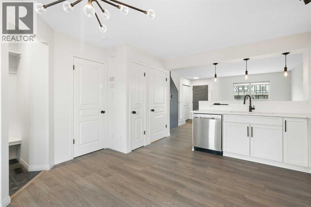 211 Elgin Meadows Gardens Se, Calgary, Alberta T2Z 0M3 - Photo 9 - A2268888