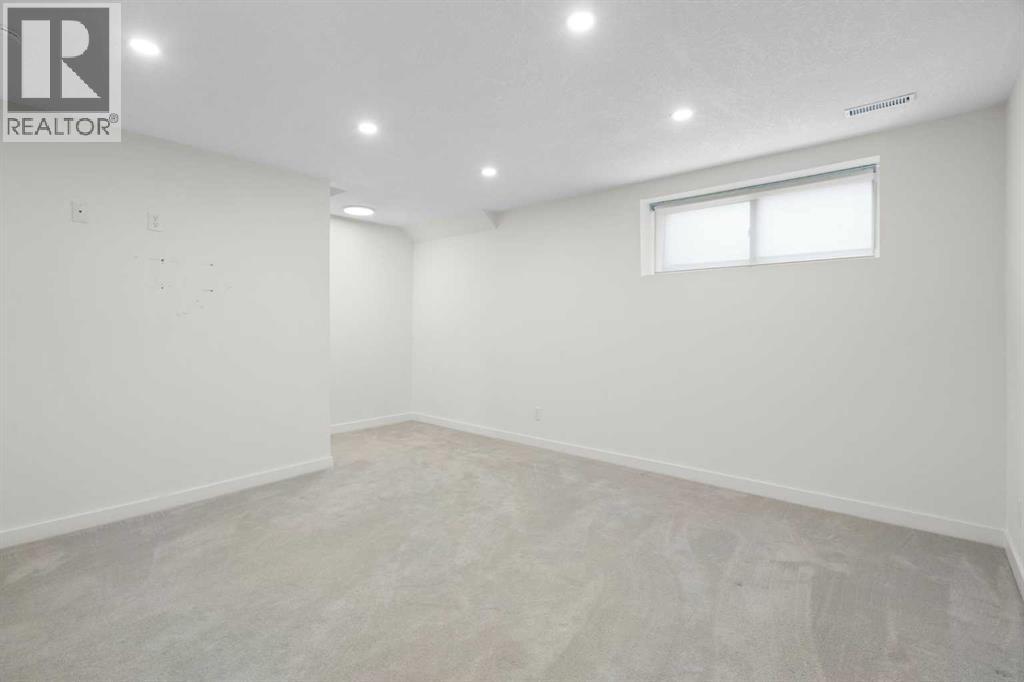 211 Elgin Meadows Gardens Se, Calgary, Alberta T2Z 0M3 - Photo 33 - A2268888