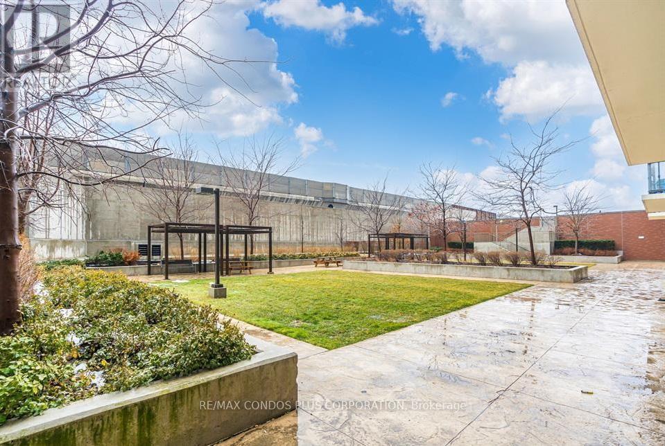 1609 - 1420 Dupont Road, Toronto, Ontario  M6H 0C2 - Photo 15 - W12607532