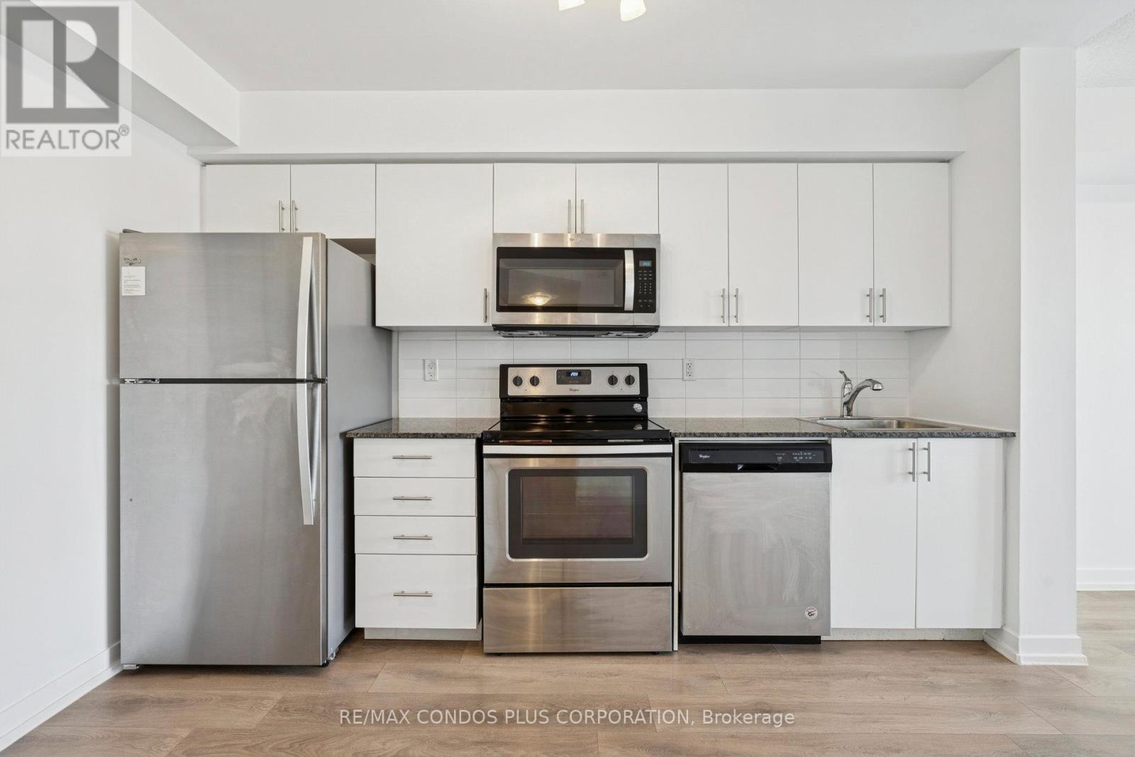 1609 - 1420 Dupont Road, Toronto, Ontario  M6H 0C2 - Photo 5 - W12607532