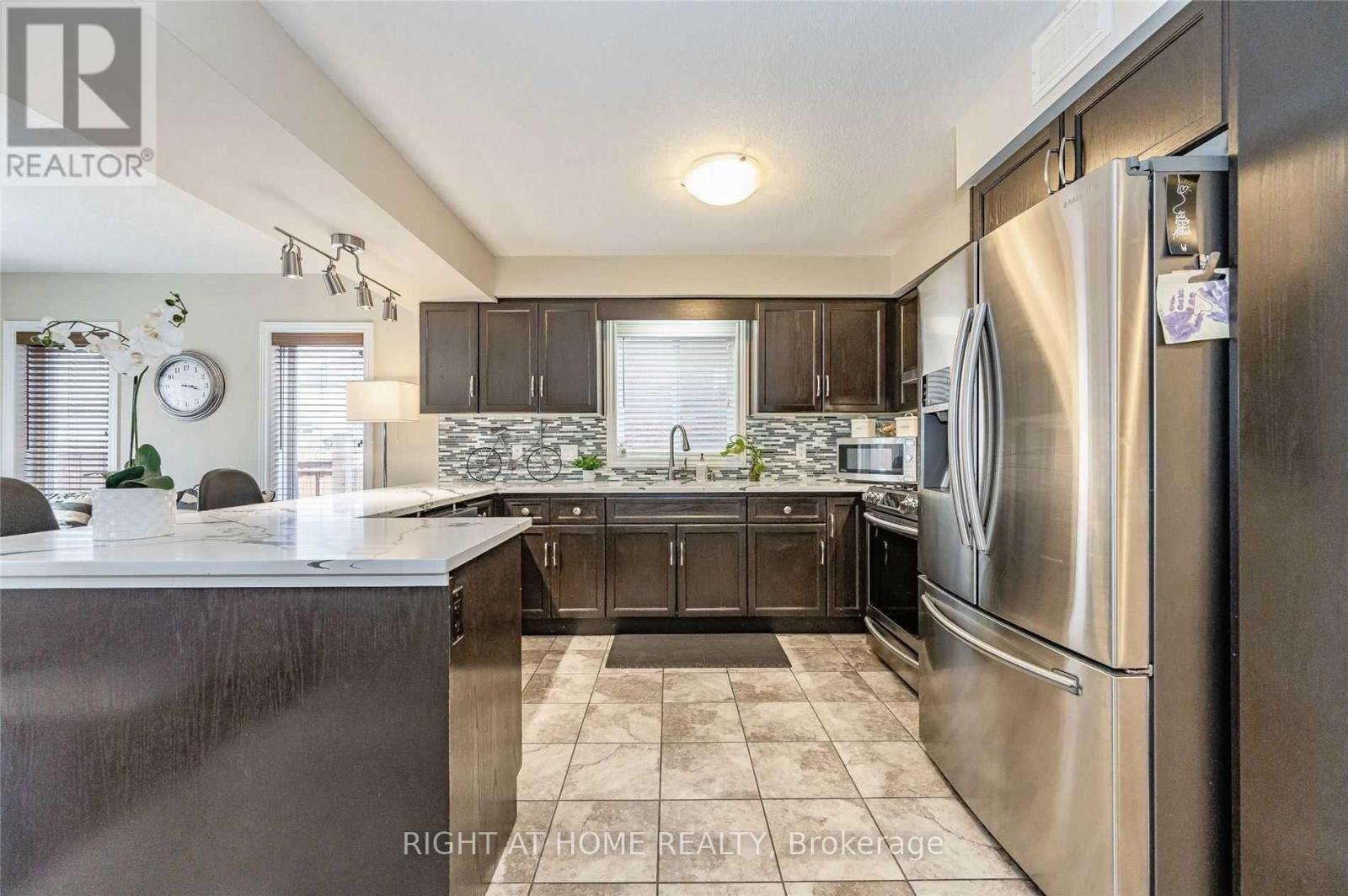 6 Crossbridge Avenue, Kitchener, Ontario  N2A 0J9 - Photo 10 - X12607510