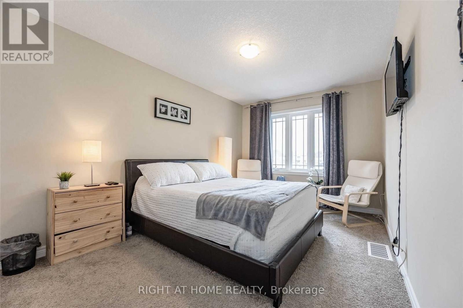 6 Crossbridge Avenue, Kitchener, Ontario  N2A 0J9 - Photo 14 - X12607510