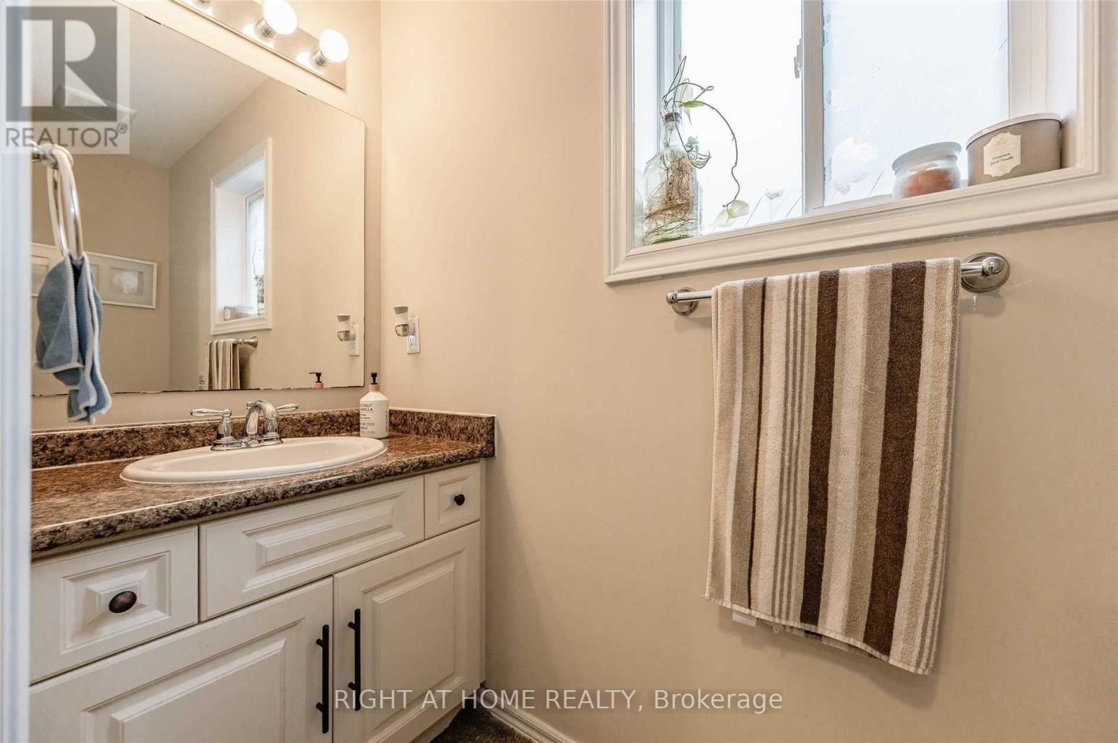 6 Crossbridge Avenue, Kitchener, Ontario  N2A 0J9 - Photo 19 - X12607510