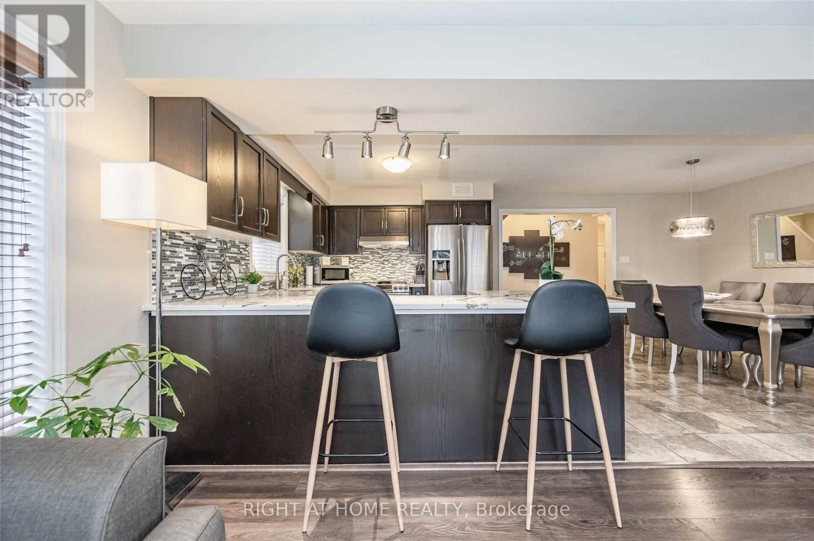 6 Crossbridge Avenue, Kitchener, Ontario  N2A 0J9 - Photo 8 - X12607510