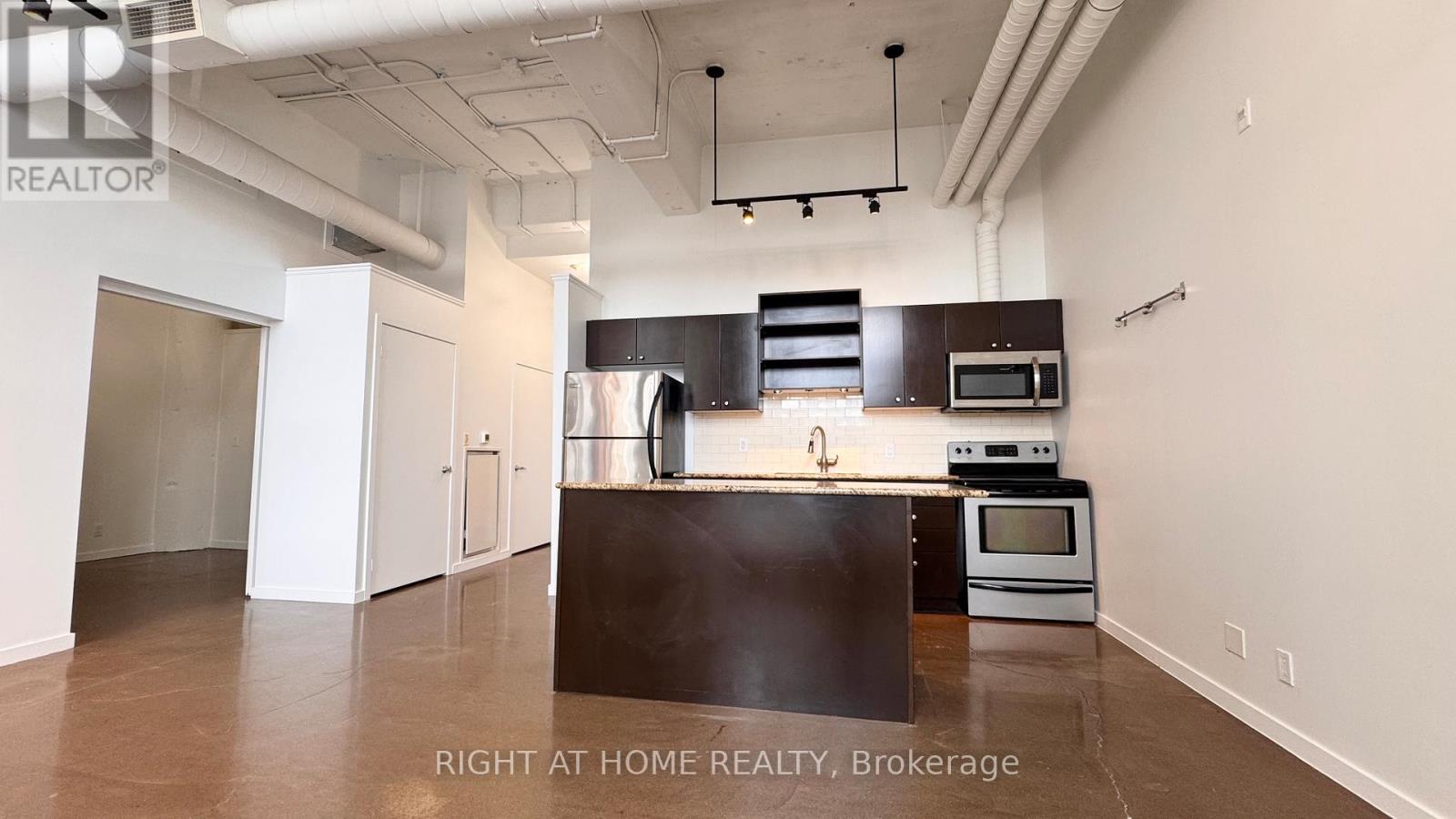 101 - 410 King Street W, Kitchener, Ontario  N2G 1C3 - Photo 4 - X12607516