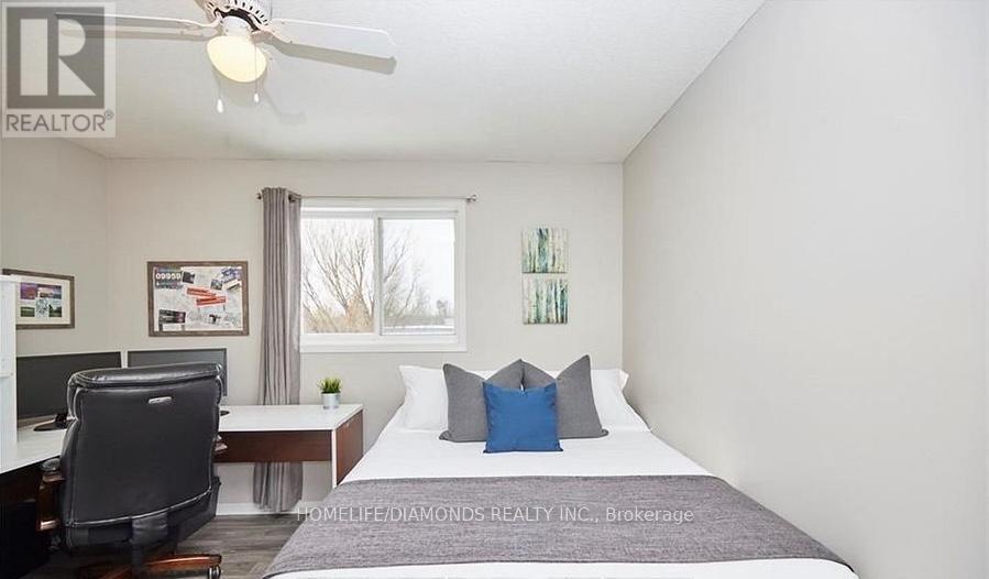 32 Woodland Drive, Welland, Ontario L3C 7C9 - Photo 9 - X12607524