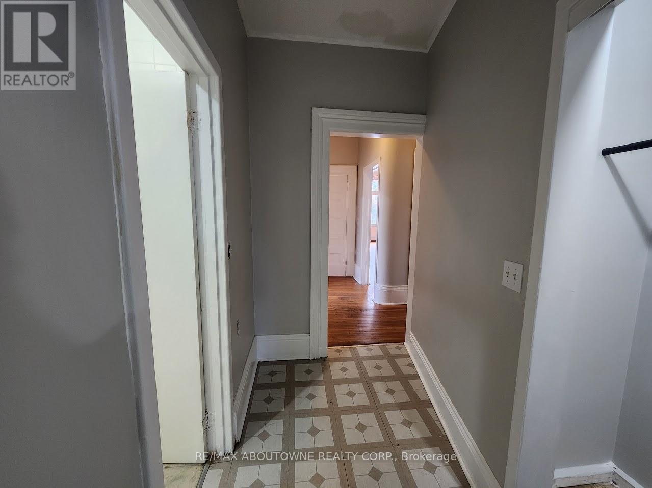 Main - 177 Chatham Street, Brantford, Ontario  N3S 4G6 - Photo 14 - X12607548