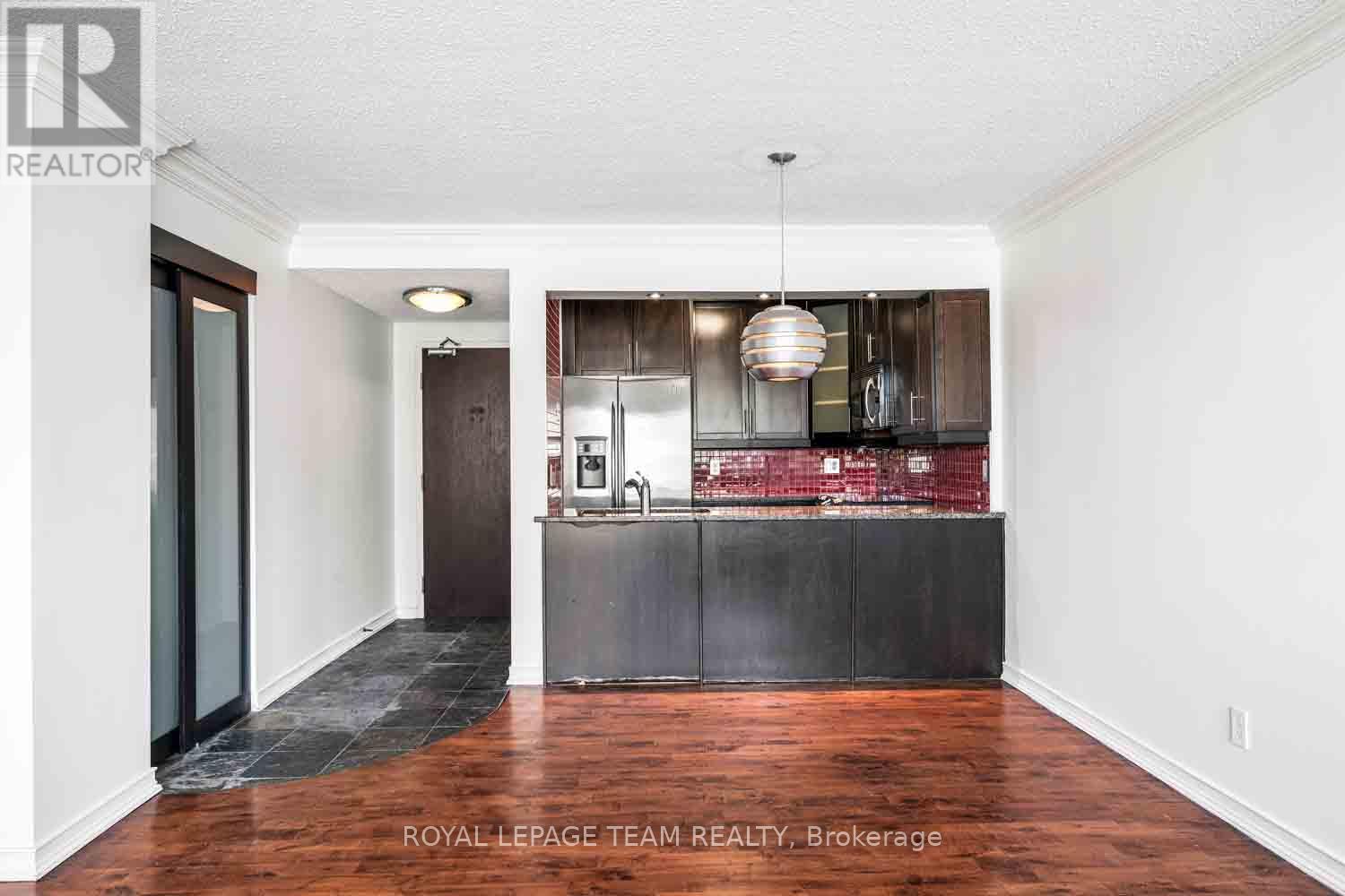 504 - 154 Nelson Street, Ottawa, Ontario  K1N 7R5 - Photo 11 - X12607388