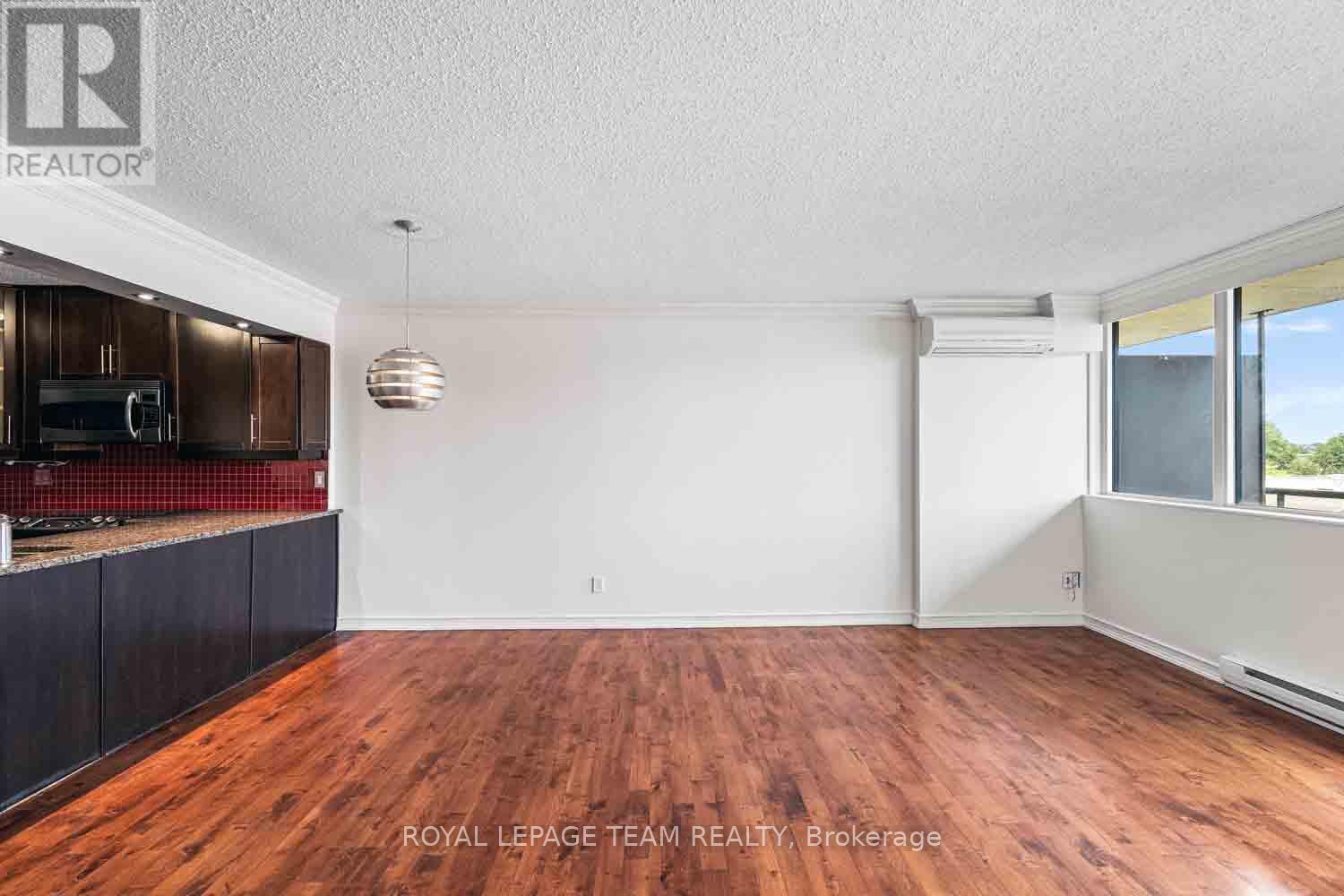 504 - 154 Nelson Street, Ottawa, Ontario  K1N 7R5 - Photo 12 - X12607388