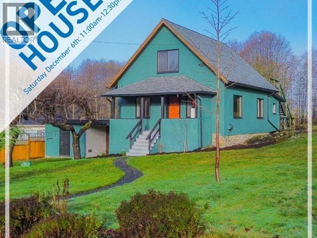 5875 FRASER STREET, Powell River, British Columbia