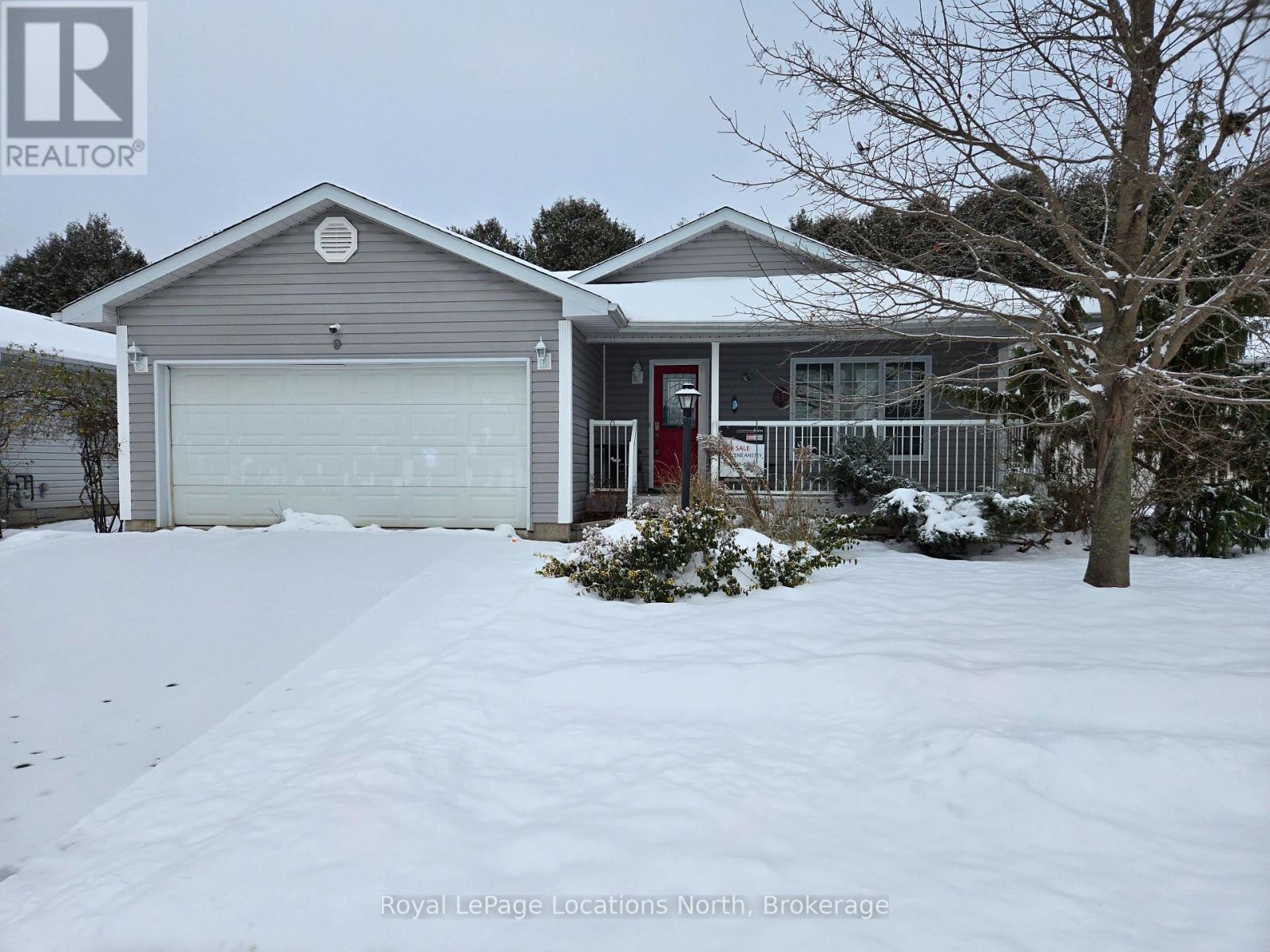 9 Pennsylvania Avenue, Wasaga Beach, Ontario  L9Z 3A8 - Photo 1 - S12240745