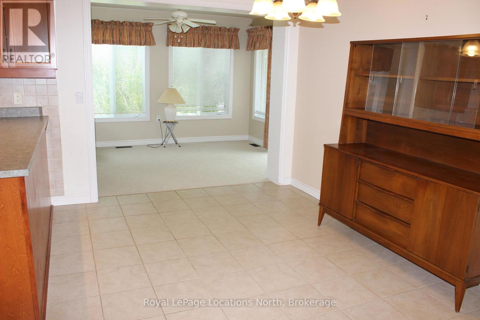 9 Pennsylvania Avenue, Wasaga Beach, Ontario  L9Z 3A8 - Photo 15 - S12240745