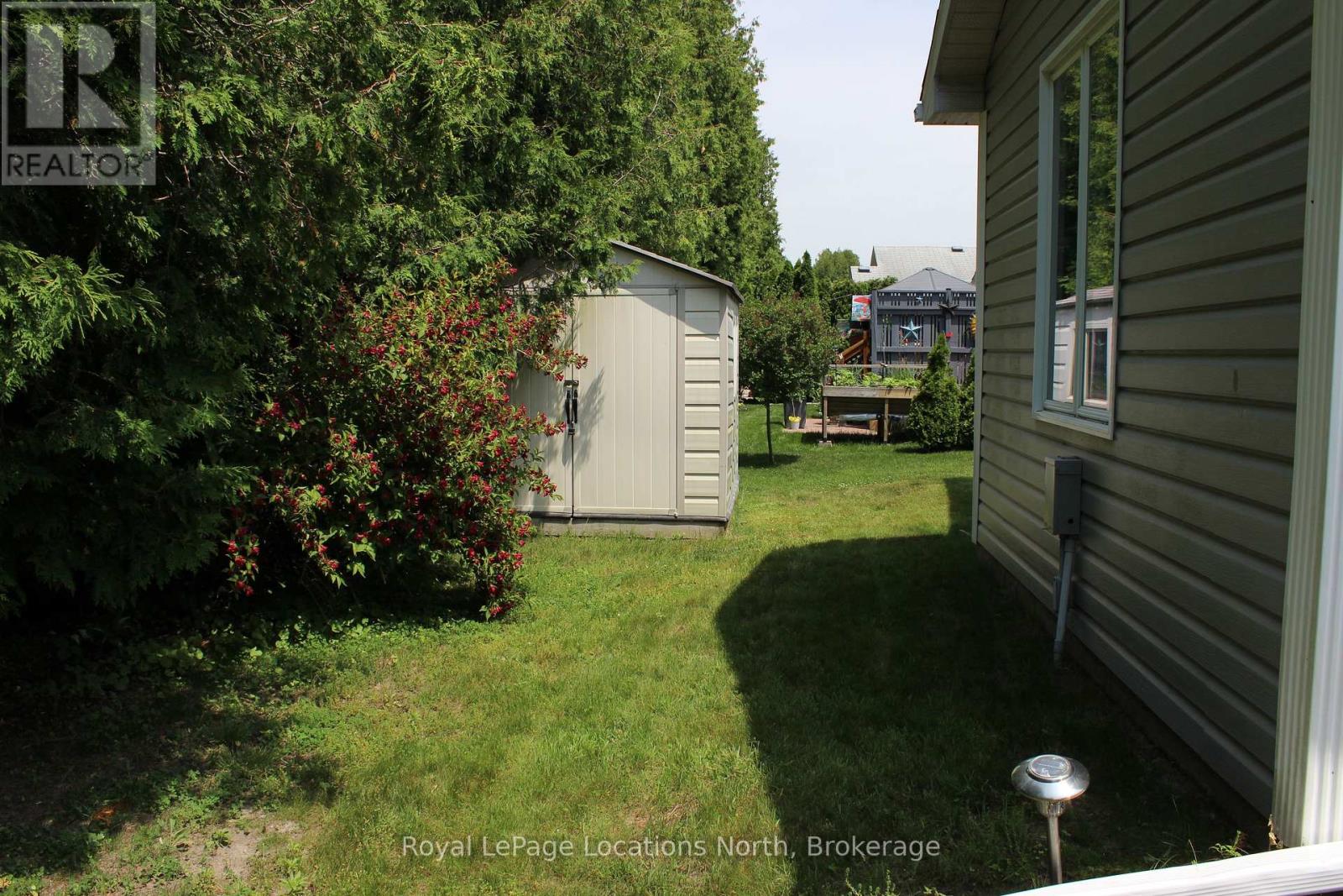 9 Pennsylvania Avenue, Wasaga Beach, Ontario  L9Z 3A8 - Photo 39 - S12240745