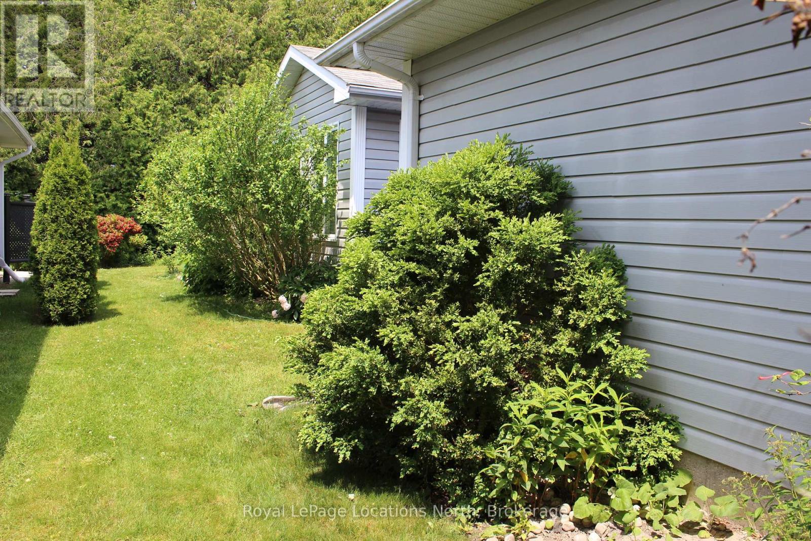 9 Pennsylvania Avenue, Wasaga Beach, Ontario  L9Z 3A8 - Photo 34 - S12240745