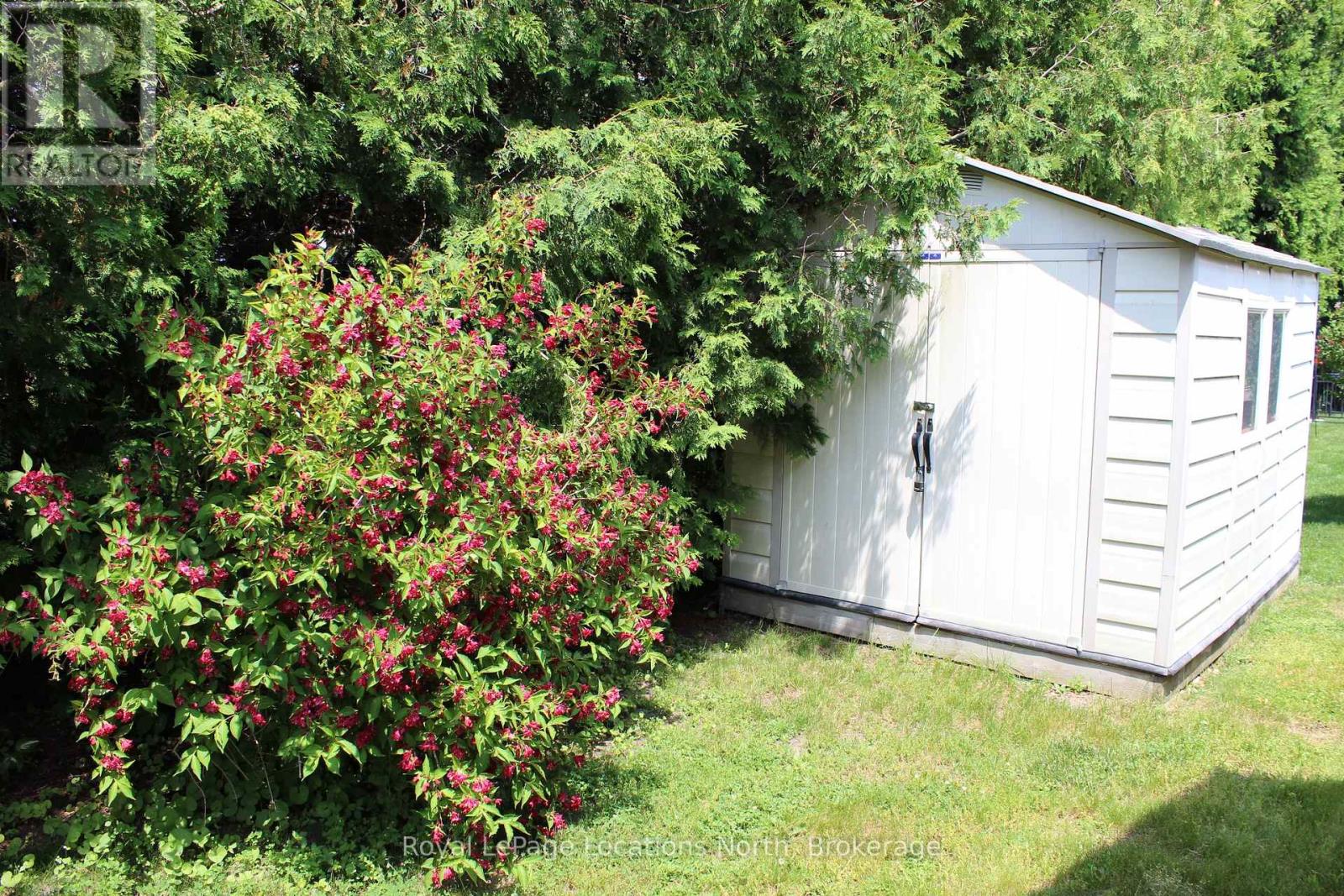 9 Pennsylvania Avenue, Wasaga Beach, Ontario  L9Z 3A8 - Photo 43 - S12240745