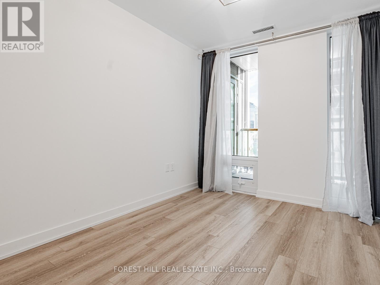 1104 - 238 Simcoe Street, Toronto, Ontario  M5T 0E2 - Photo 8 - C12590496