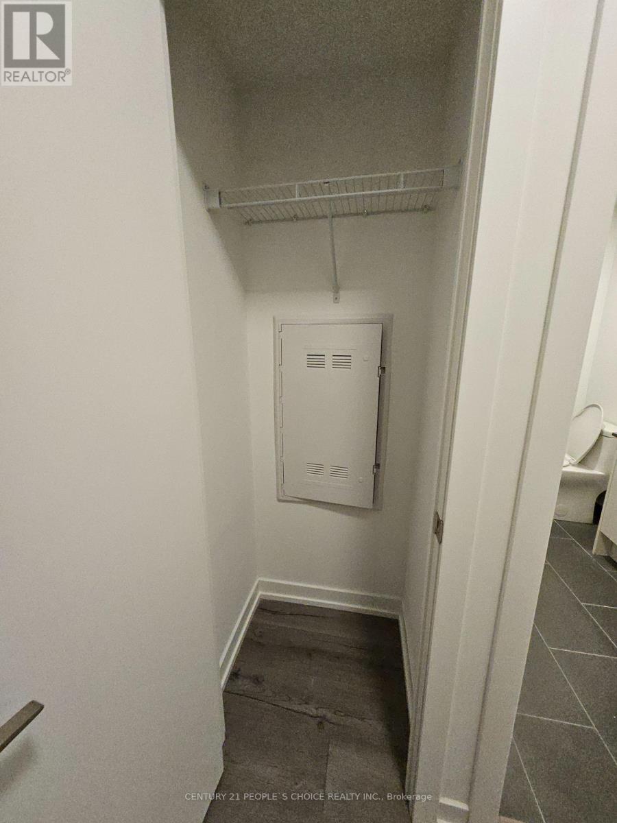 101 - 1195 The Queensway E, Toronto, Ontario  M8Z 0H1 - Photo 4 - W12607566