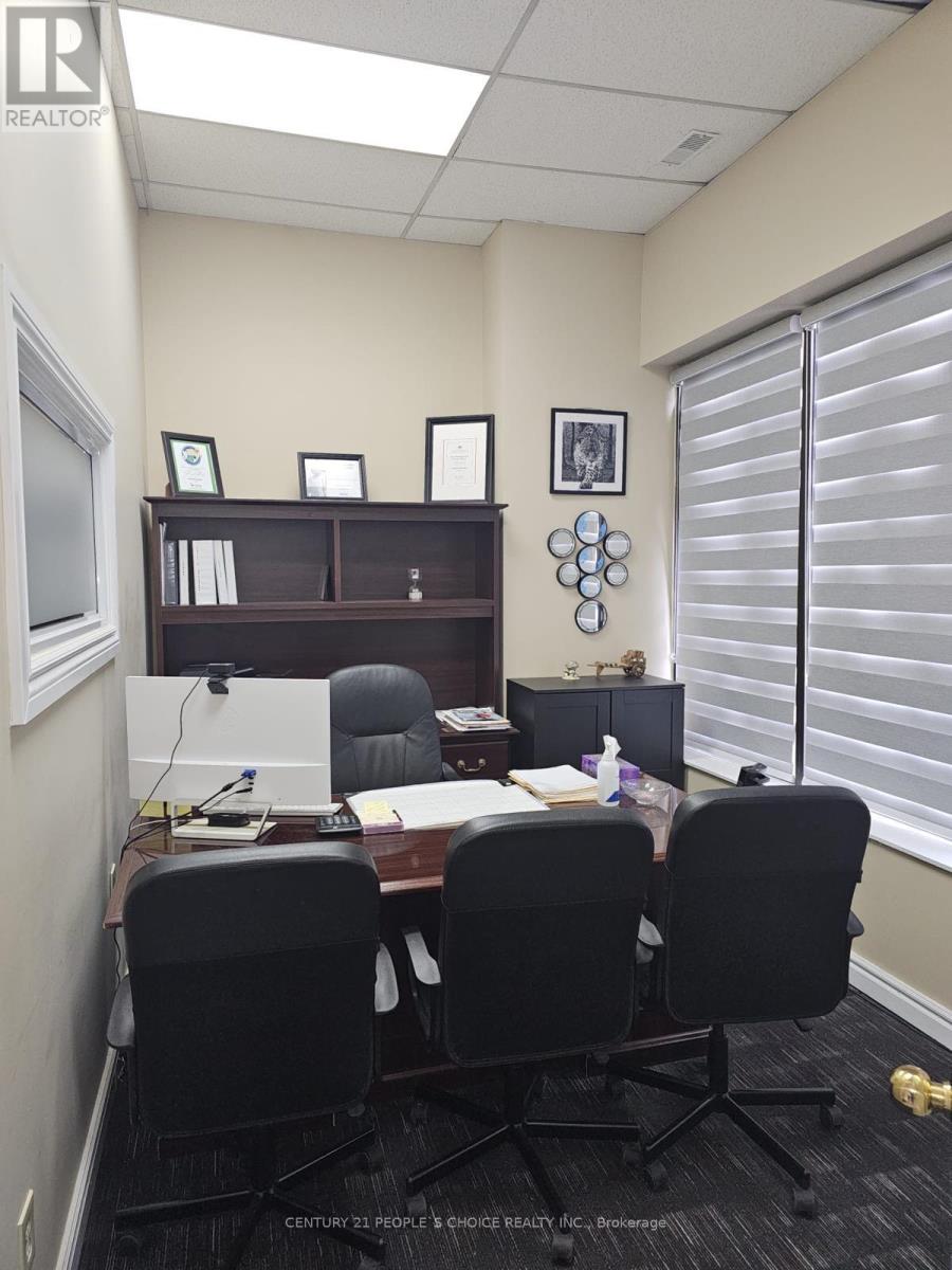 21 - 4801 Steeles Avenue W, Toronto, Ontario  M9L 2W1 - Photo 15 - W12607568