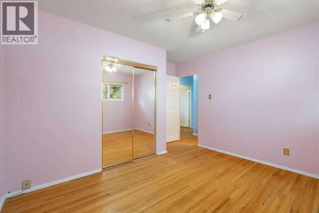 123 Glacier Drive Sw, Calgary, Alberta  T3E 5A3 - Photo 18 - A2271776