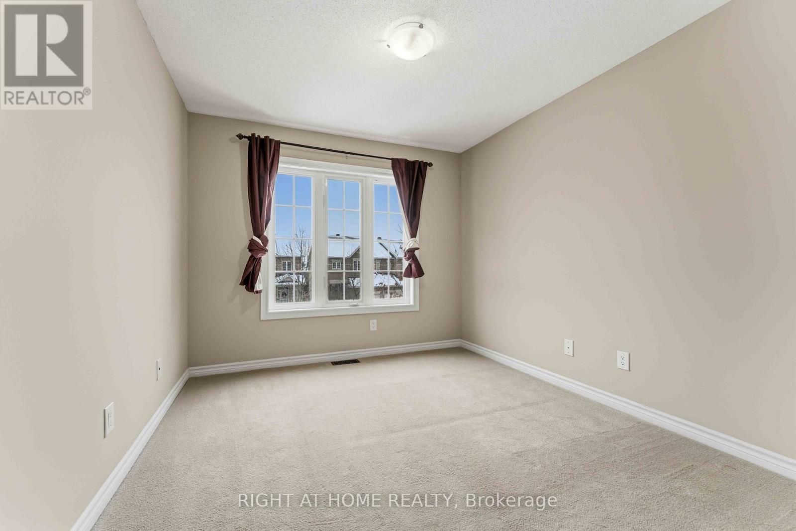 359 Kingbrook Drive, Ottawa, Ontario  K2M 0G2 - Photo 14 - X12607620