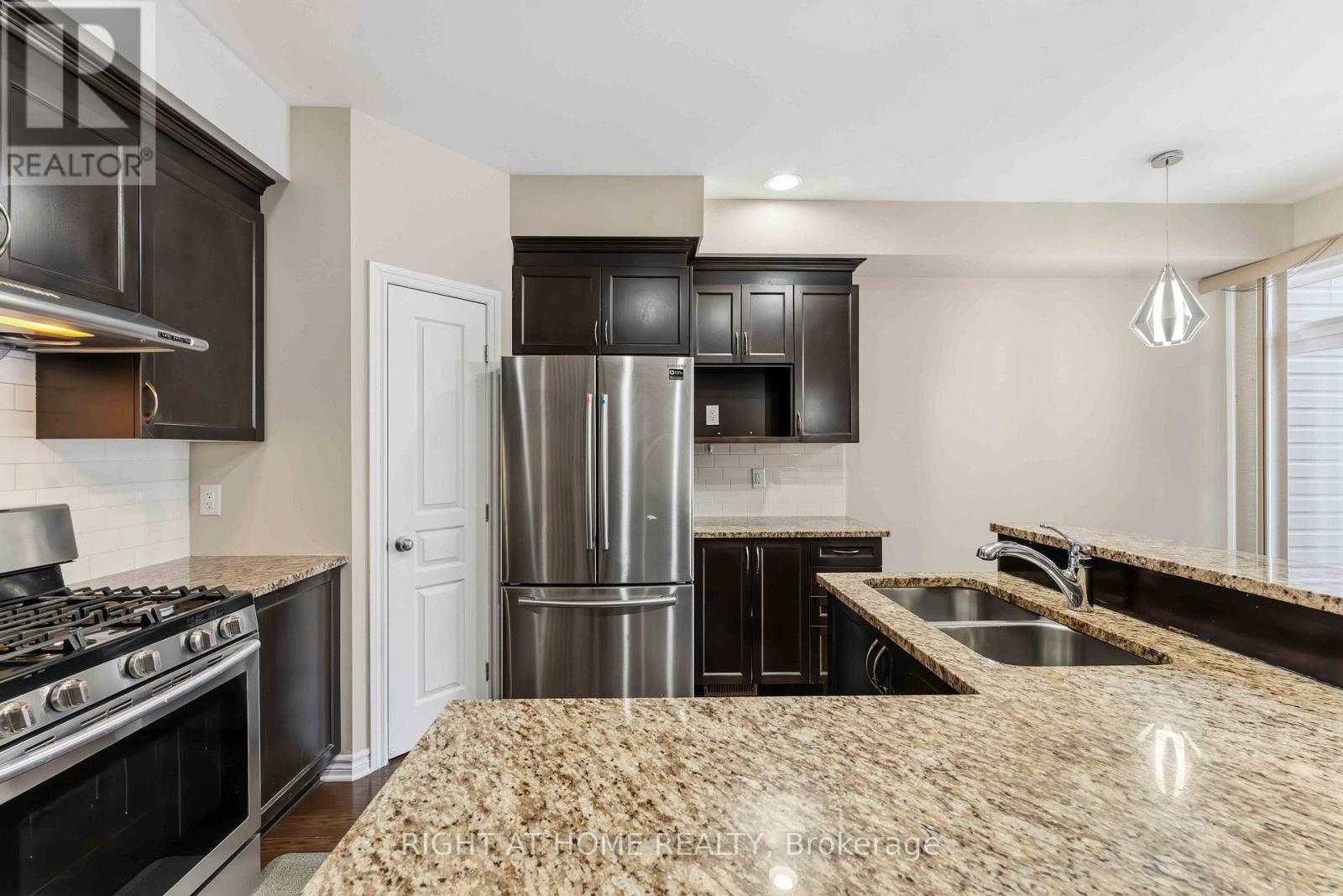 359 Kingbrook Drive, Ottawa, Ontario  K2M 0G2 - Photo 3 - X12607620