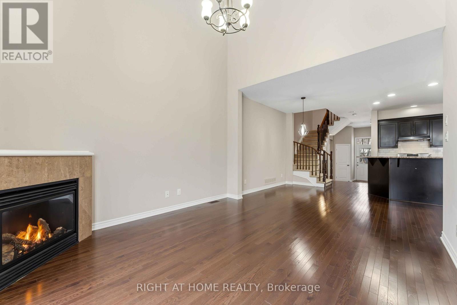 359 Kingbrook Drive, Ottawa, Ontario  K2M 0G2 - Photo 7 - X12607620