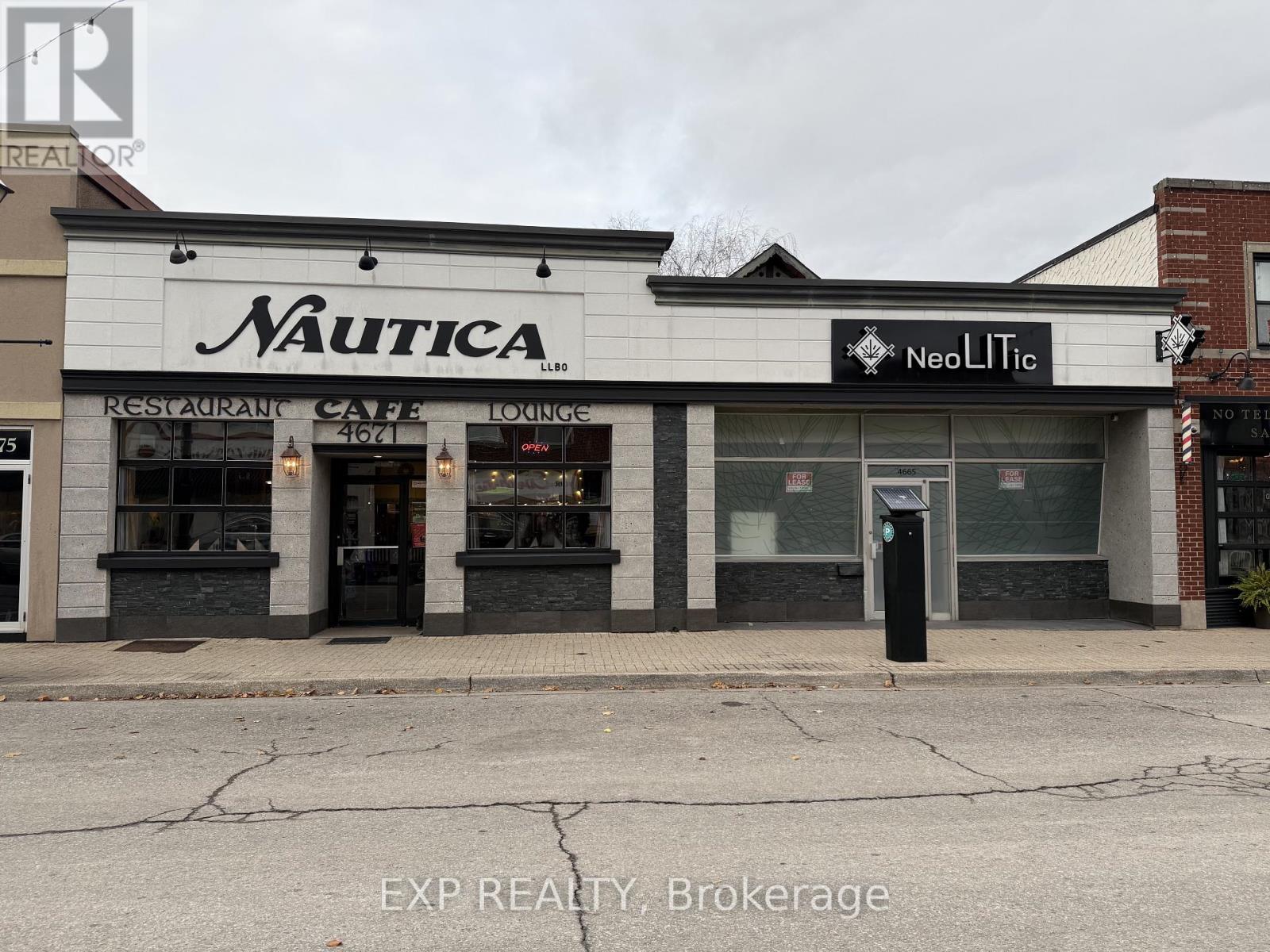 4665 Queen Street, Niagara Falls, Ontario  L2E 2L9 - Photo 1 - X12607588