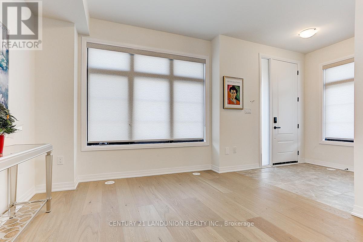 6 De La Roche Drive, Vaughan, Ontario  L4L 1A6 - Photo 8 - N12607562